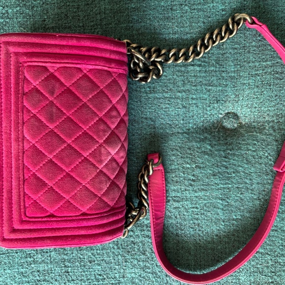 Chanel authentic small velvet pink boy bag - Picture 12 of 16
